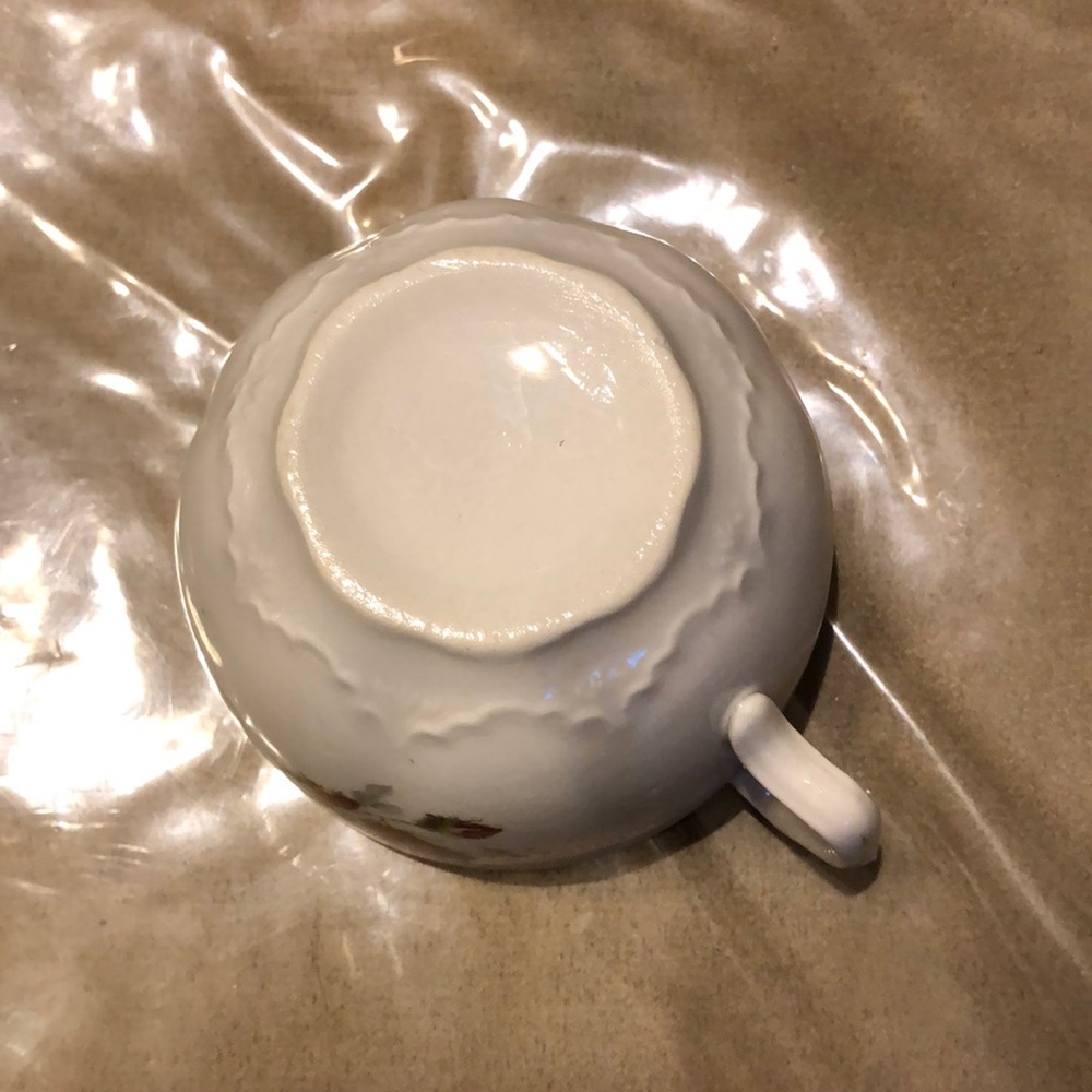 Vintage๐ฅณHP๐ฅณRose Teacup Set - Picture 5 of 8